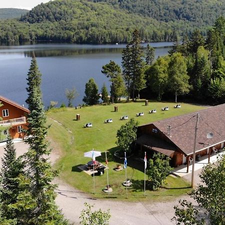 Motel Ours Bleu Lac-Saguay Екстер'єр фото