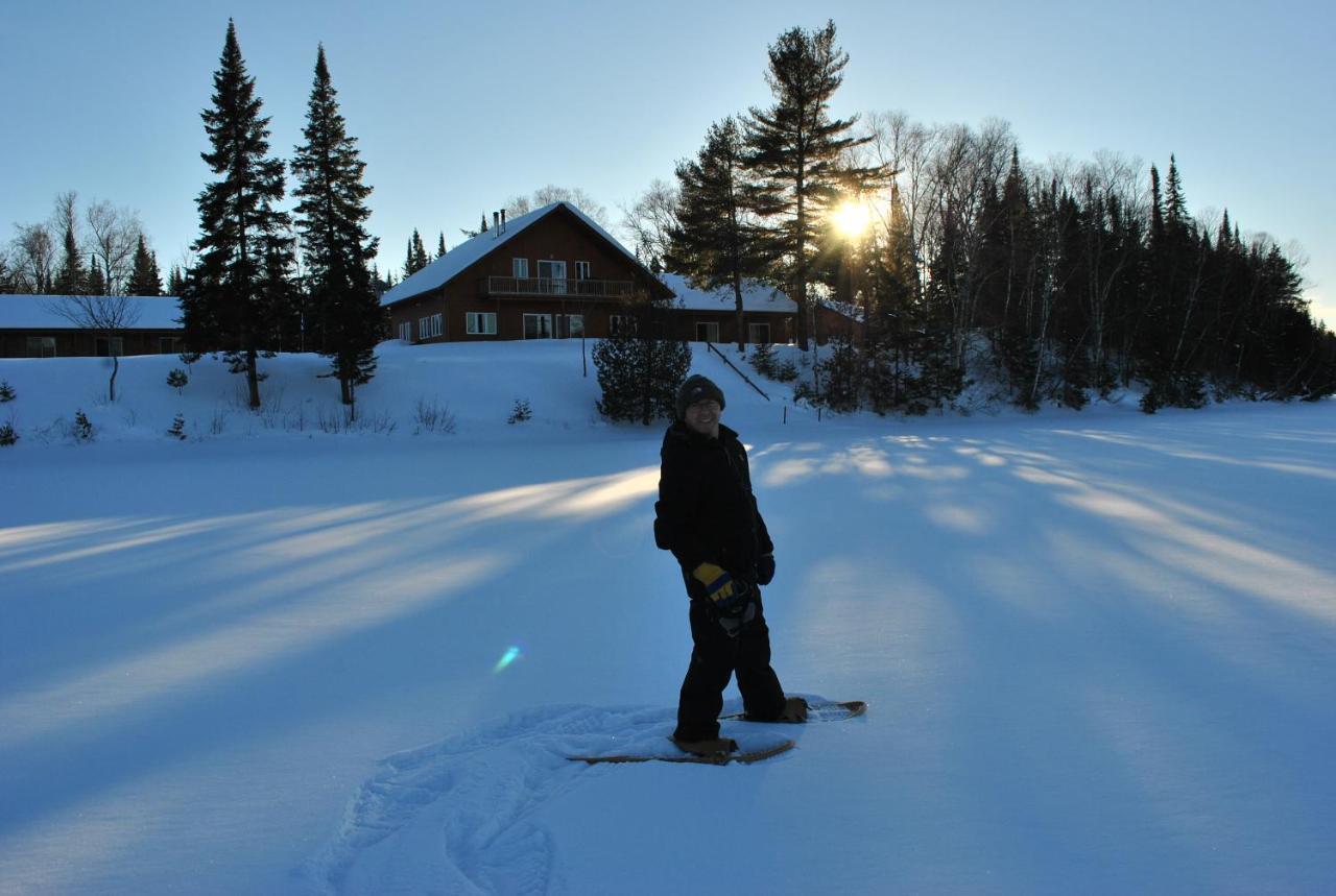 Motel Ours Bleu Lac-Saguay Екстер'єр фото